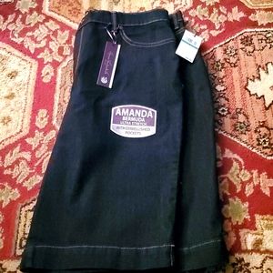 NWT Bermuda Shorts Amanda Gloria Vanderbilt 16